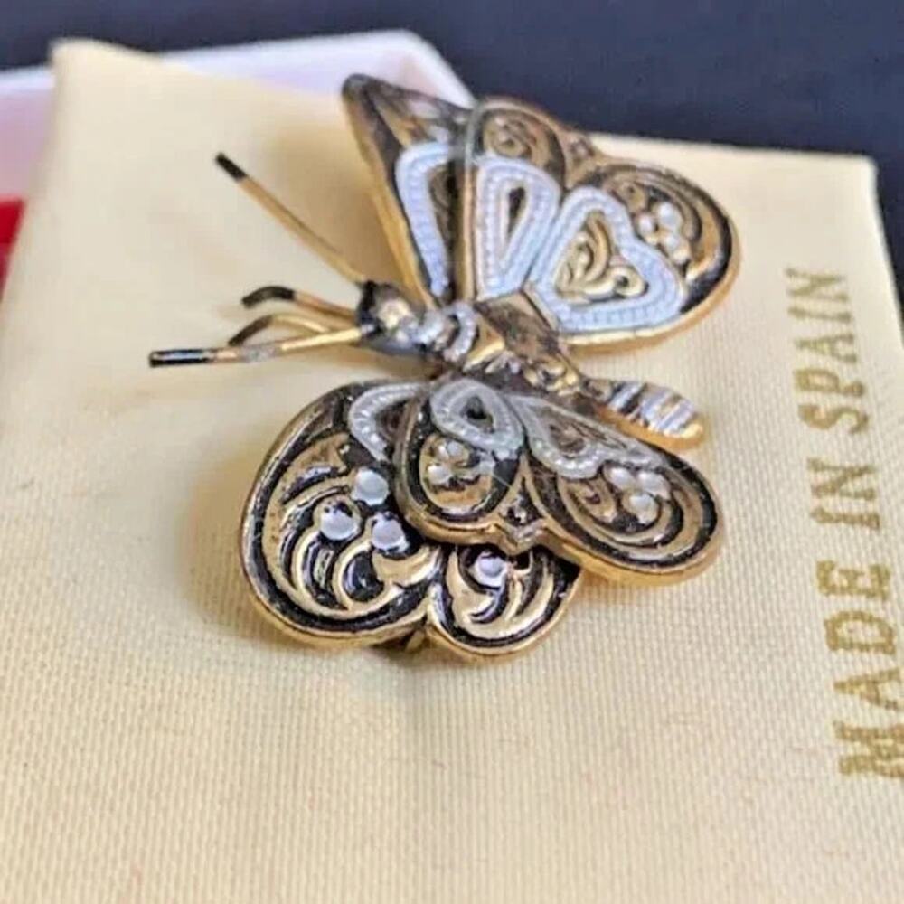 Vintage Spain Damascene Butterfly Brooch NOS Original Card & Box Toledo Two Tone - Picture 6 of 8